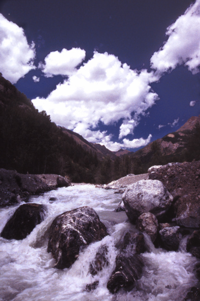 gal/alps2006/river_and_sky.jpg