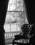 gal/bw103/_thb_darwin_chair_bw.jpg